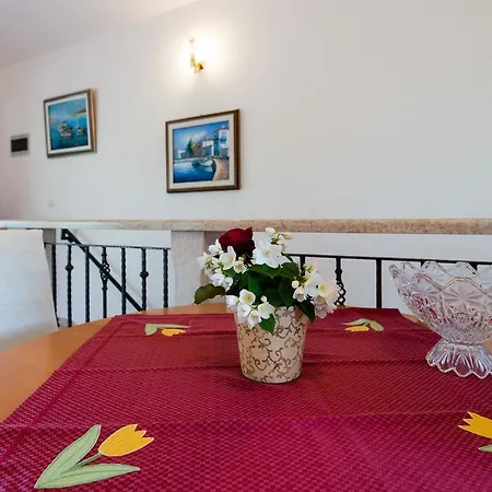 Apartment Ivan House With